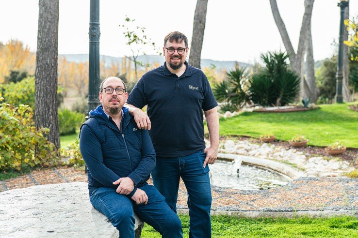Alberto y Miguel Angel Torroba están al frente de esta compañía especialista en etiquetas de alto valor.