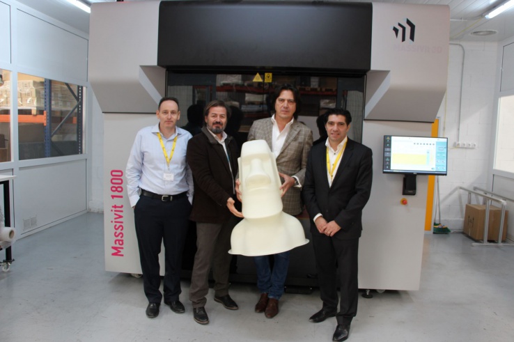 Erez Zimerman (Massivit 3D), Juan Luis de Paz (Talawin), Rafael González (Adaequo) y Gaspare Bugli (Massivit 3D), con una muestra impresa en 3D.
