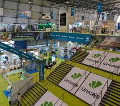 Impretienda creó diferentes espacios y stands con tecnología de impresión sostenible para esta feria centrada en la agricultura.