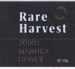 Etiqueta ganadora en la categoría de impresión digital, con un barniz de alto espesor como base.