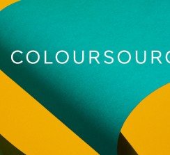 El papel Coloursource, disponible en nueve gramajes y 36 texturas, es ideal para diversas aplicaciones.
