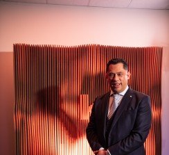 Stuart Fox, CEO & Presidente Kongsberg Precision Cutting Systems.