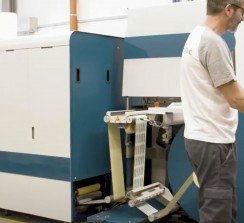 La compañía cuenta con siete centros de producción de etiquetas en Italia y España.