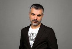Eduardo Castañé trabaja desde sus inicios en el mundo de la enseñanza, ocupando diferentes posiciones en IED Barcelona.