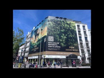 ESTA LONA SE REFORESTA CON TU APOYO: EMMA Y EL JAGUAR NEGRO